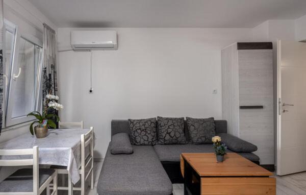 Apartment Sabina&Zoran Малинська Екстер'єр фото